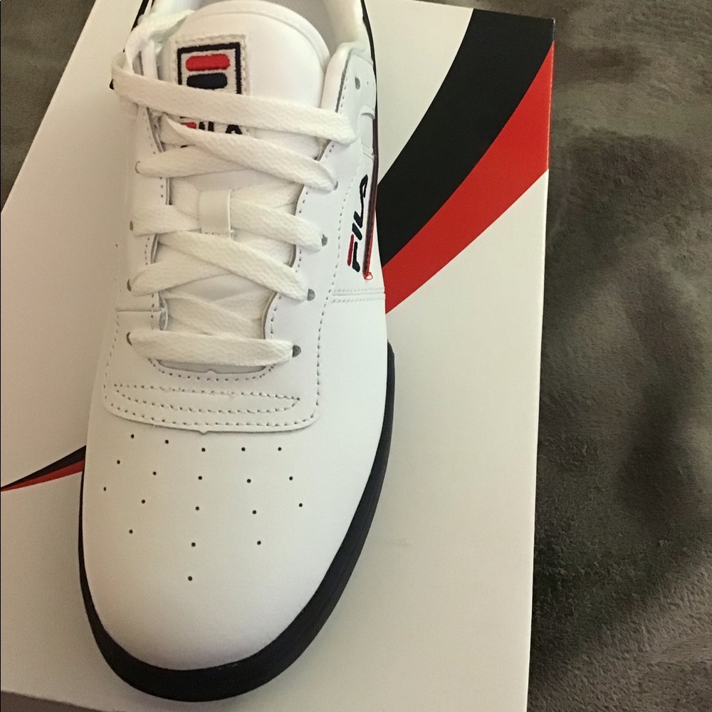 Aerobic shoes